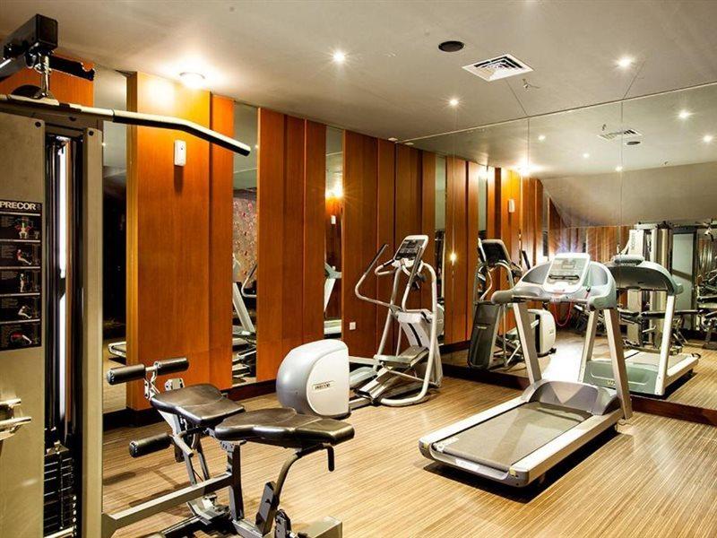 108 Hotel By Him Jakarta Bagian luar foto